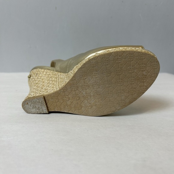 Lilly Pulitzer Shoes Womens 5.5 Gold Sandals Wedge Heels Slingback Kristen - Picture 15 of 15